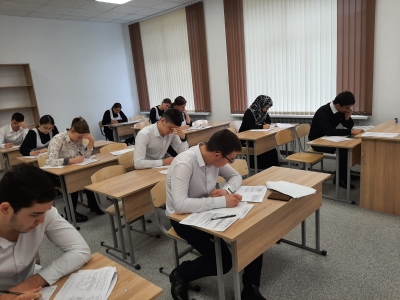 Пробные испытания по базовой и профильной математике в формате ЕГЭ.